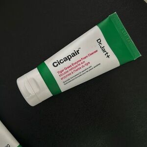Cicapair™ Foaming Face Wash Cleanser